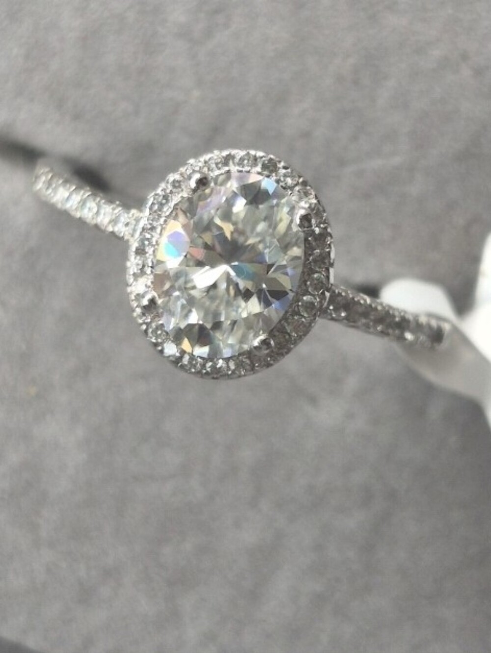 VVS1 1.5 CT* Halo Pave Oval-cut Moissanite Ring Size 8 US*